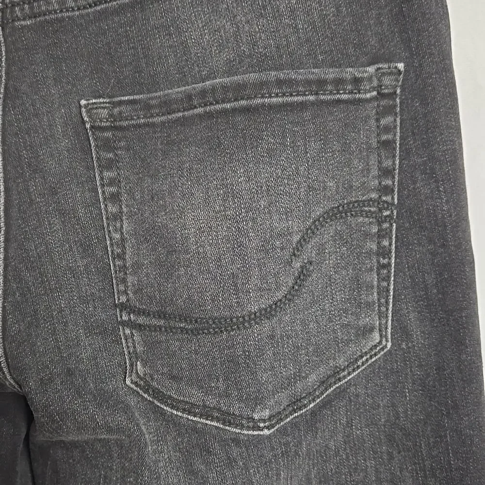 🖤5/$20🖤 SIGNATURE..LEVI STRAUSS.. High-rise, ankle, slim black jeans..
